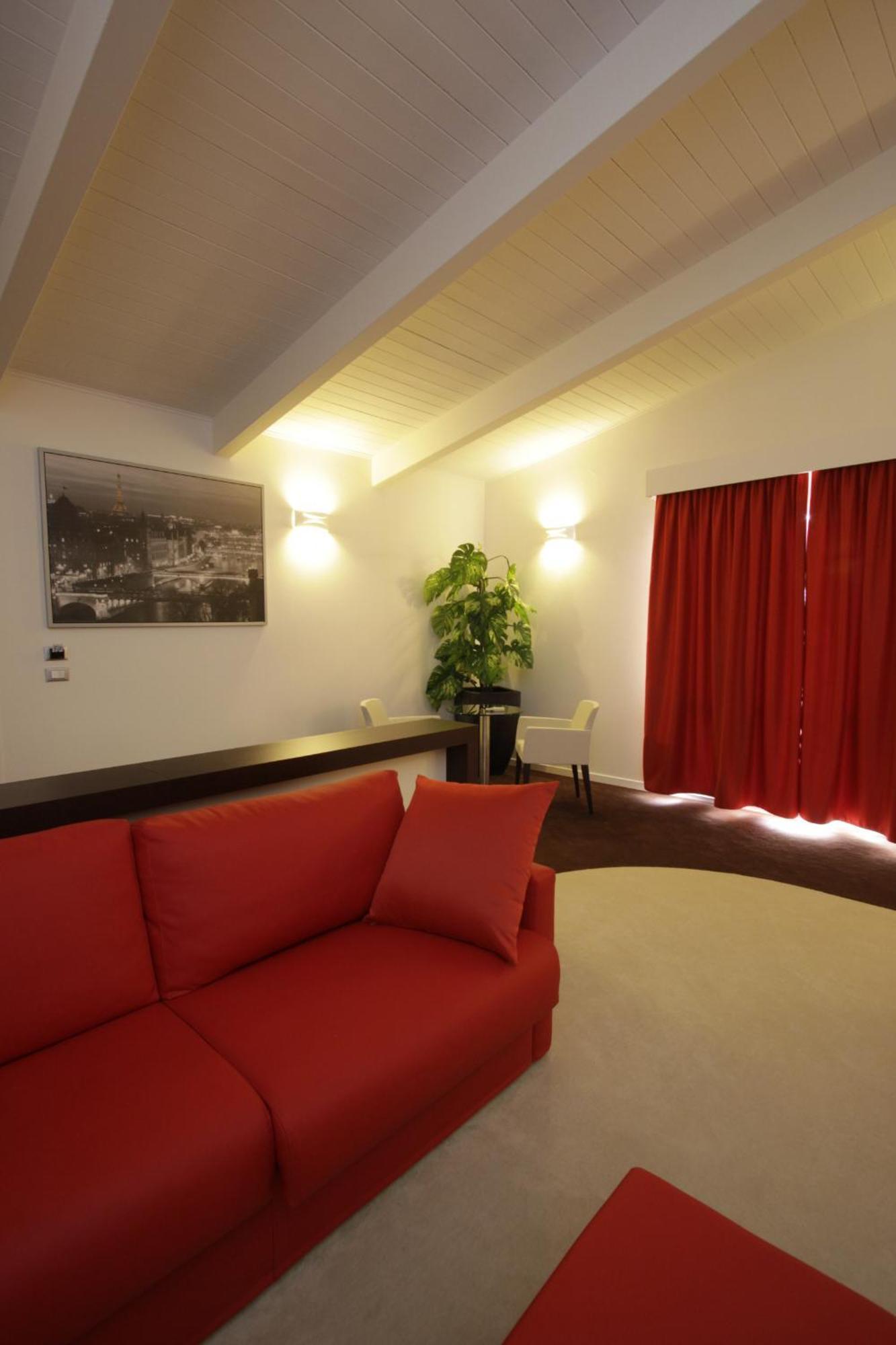 Hotel Paradise Airport Forli Ngoại thất bức ảnh