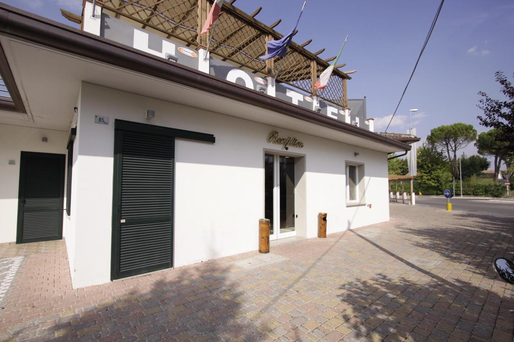 Hotel Paradise Airport Forli Ngoại thất bức ảnh