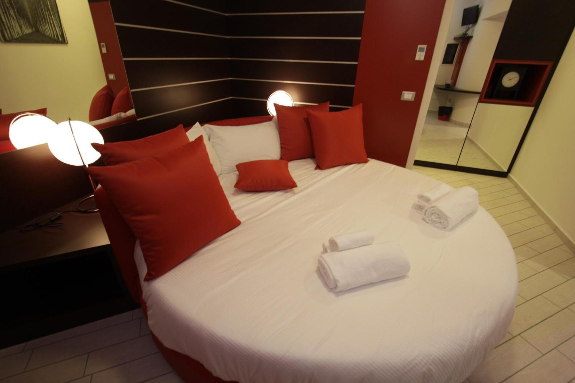 Hotel Paradise Airport Forli Ngoại thất bức ảnh